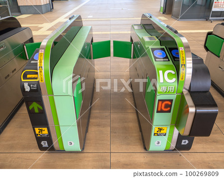 JR East automatic ticket gate 100269809