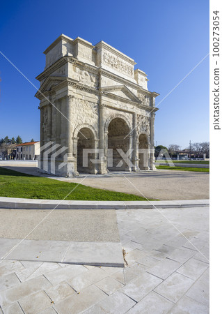 Roman triumphal arch, Orange, UNESCO world heritage, Provence, France Roman triumphal arch, Orange, UNESCO world heritage, Provence, France 100273054