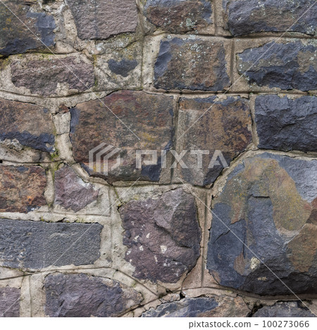 medieval stone wall. vintage architectural background 100273066