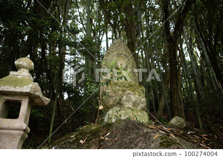 宇佐市（Ajimu Town）慶聖寺遺跡地獄極樂 100274004