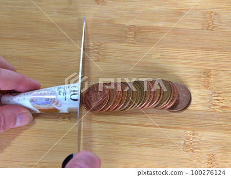 Paying by instalments Paying by instalments 100276124