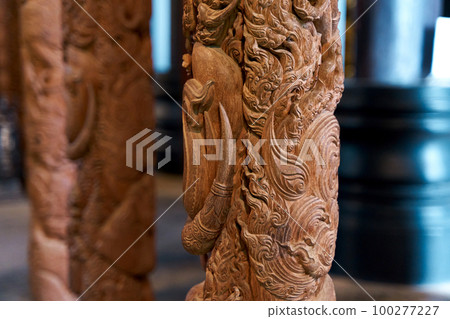 Artistic Woodcarving 100277227