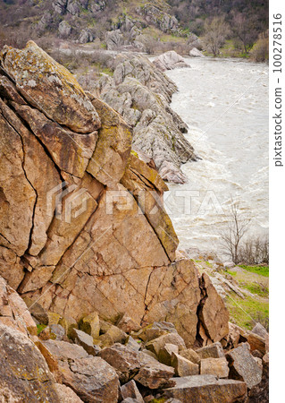 crag - Stock Photo [100278516] - PIXTA