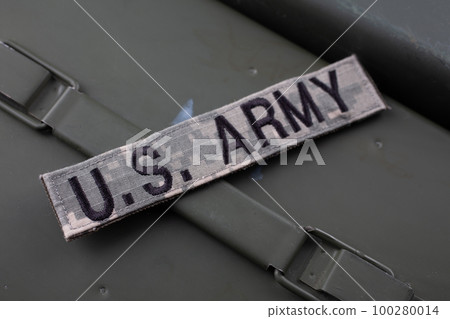 US ARMY branch tape on green ammo can US ARMY branch tape on green ammo can 100280014
