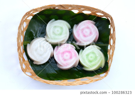 Coconut milk rose shaped jelly with (salim) Thai sweet dessert Coconut milk rose shaped jelly with (salim) Thai sweet dessert 100286323