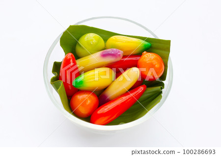 Fruit shaped of mung beans dessert (Kanom Look Choup). Thai Dessert Fruit shaped of mung beans dessert (Kanom Look Choup). Thai Dessert 100286693