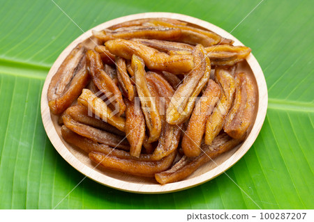 Sun dried banana. Fruit snack Sun dried banana. Fruit snack 100287207