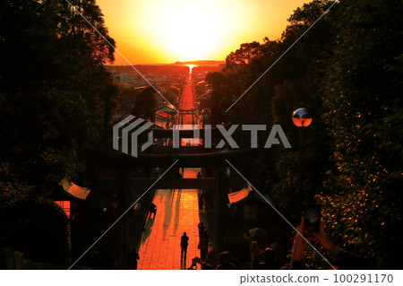 [福岡縣]宮地岳神社夕陽祭（光之道）絕景日 100291170