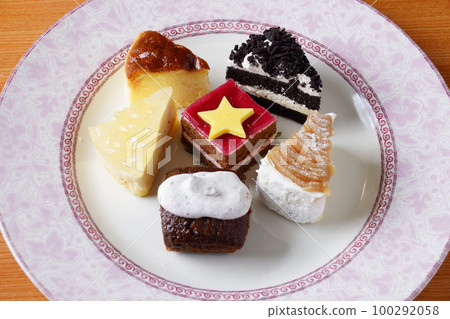 小蛋糕蛋糕自助餐 100292058