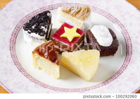 小蛋糕蛋糕自助餐 100292060