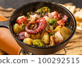 Ajillo Spanish cuisine Clam Ahijo (Oil baked dish) 100292515