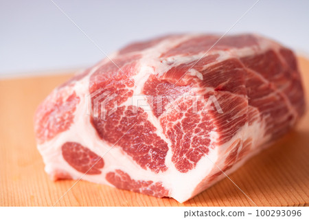 大塊肉，大理石花紋豬肩腰肉 100293096