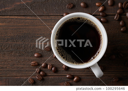 coffee poured into a cup coffee poured into a cup 100295646