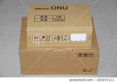 運送到您家的包裝好的光纖線路設備的圖像 運送到您家的包裝好的光纖線路設備的圖像 100297111