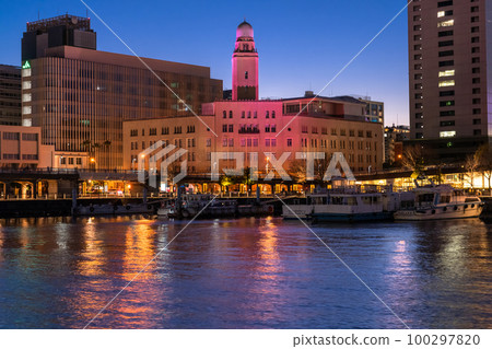 《Kanagawa Prefecture》 Night view of Yokohama Port Town, Elephant Nose Park 100297820