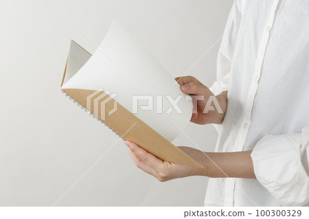 note hand note hand 100300329