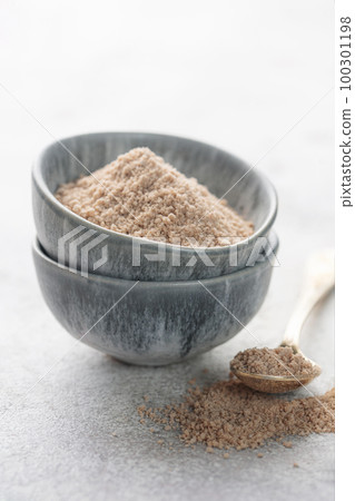 Hickory smoked sea salt Hickory smoked sea salt 100301198