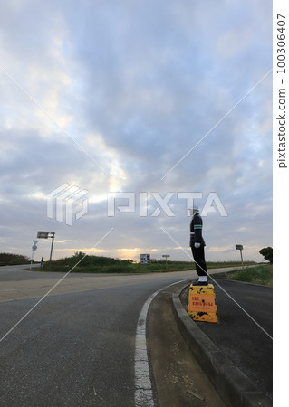沖繩宮古島市十字路口交通安全人偶 100306407