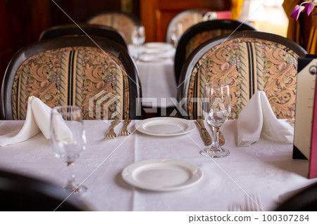 napa wine train table set napa wine train table set 100307284