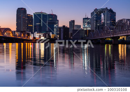 《大阪府》大阪市區夜景、淀川黃昏 《大阪府》大阪市區夜景、淀川黃昏 100310108