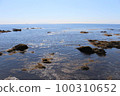 The horizon and the clear sky seen from the coast of Jogashima, Miura Peninsula, Kanagawa Prefecture 100310652