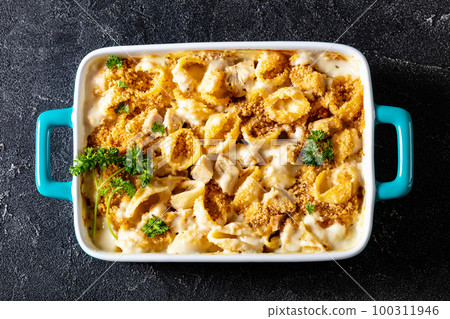 cheesy and creamy chicken and shells pasta bake cheesy and creamy chicken and shells pasta bake 100311946