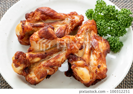 Aburiyaki chicken. 100312251