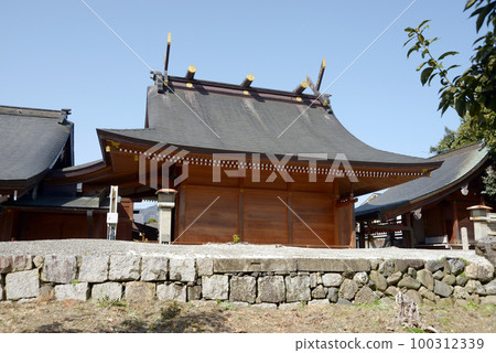 京都市右京區佐賀久間崎神社大殿 100312339
