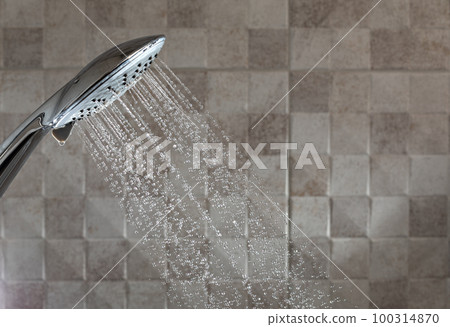 running water of shower faucet running water of shower faucet 100314870