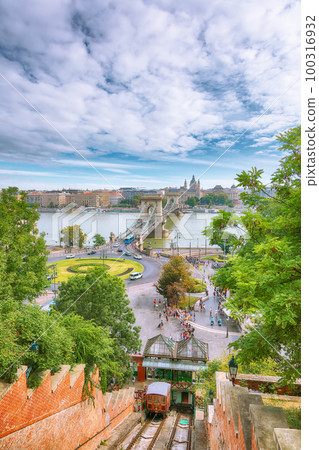 Breathtaking cityscape of Budapest with Chain bridge over Danube river Breathtaking cityscape of Budapest with Chain bridge over Danube river 100316932