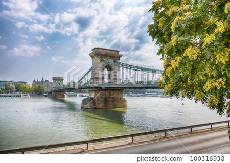 Breathtaking daily scene with Chain bridge over Danube river. Breathtaking daily scene with Chain bridge over Danube river. 100316938