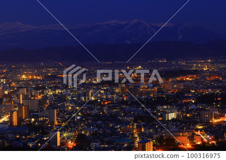 Morioka City, Iwate Prefecture Morioka city area and Mt. Iwate at dawn Morioka City, Iwate Prefecture Morioka city area and Mt. Iwate at dawn 100316975