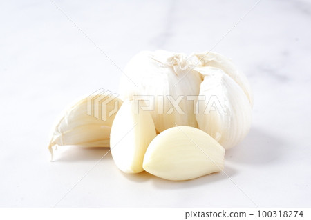 Garlic, a flavored vegetable that increases stamina Garlic, a flavored vegetable that increases stamina 100318274