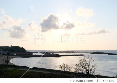 從甘前前服務區看日本海_日落2 從甘前前服務區看日本海_日落2 100322489
