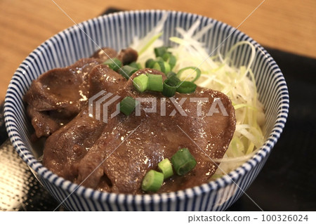 Sendai green onion beef tongue rice bowl 100326024