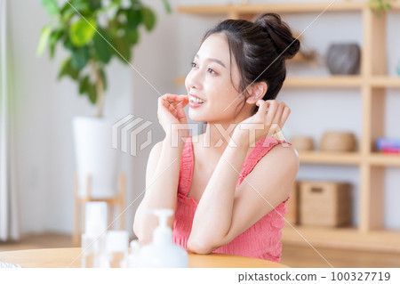 美女 100327719