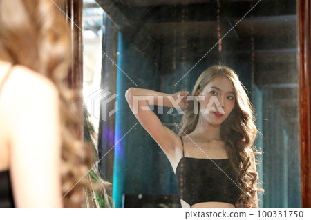 Girl in Fashion 100331750