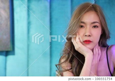 Girl in Fashion 100331754