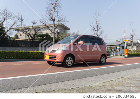 2box small light vehicle Laban road driving 2box small light vehicle Laban road driving 100334683