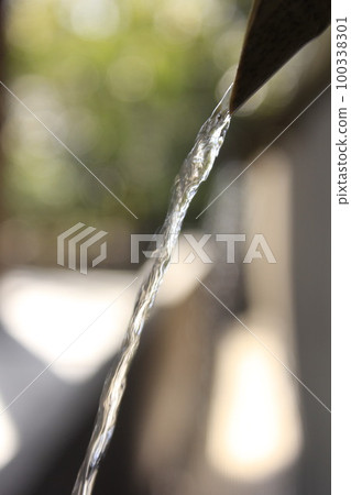 靖國神社大手水屋 100338301