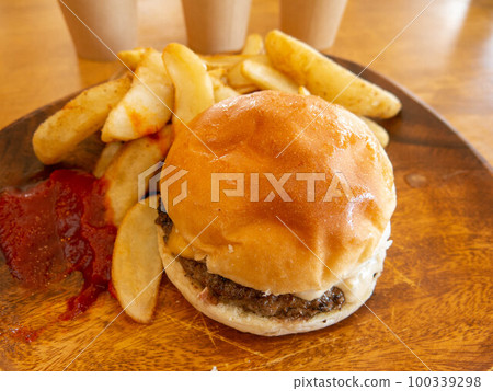 Madarao Kogen ski area specialty Tyrolean hamburger Madarao Kogen ski area specialty Tyrolean hamburger 100339298
