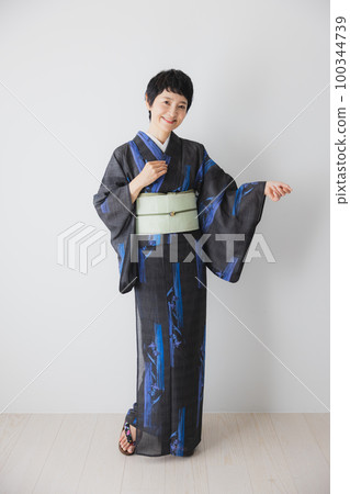 黑色夏季細紋薄款面料 100344739