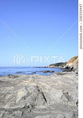 Seascape seen from Jogashima Island, Kanagawa Prefecture Seascape seen from Jogashima Island, Kanagawa Prefecture 100350447