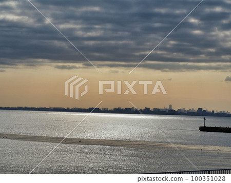 東京灣的黃昏 100351028