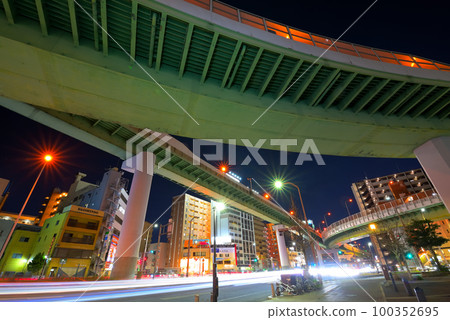 《愛知縣》名古屋市景名古屋高速公路東JCT夜景 《愛知縣》名古屋市景名古屋高速公路東JCT夜景 100352695