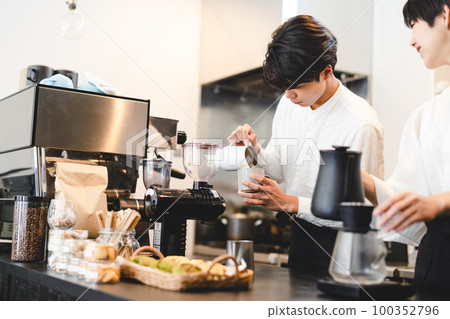 Cafe Staff Cafe Staff 100352796