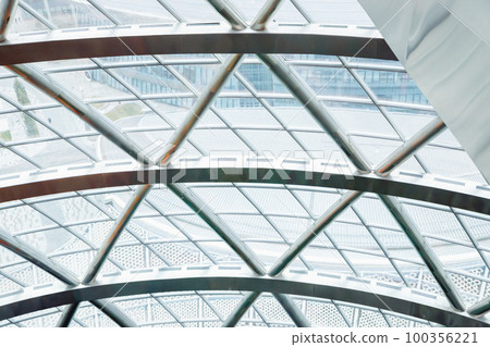 panoramic windows, steel structures, glass wall. Nur-Alem sphere in expo 2017 exhibition area. futuristic interior. panoramic windows, steel structures, glass wall. Nur-Alem sphere in expo 2017 exhibition area. futuristic interior. 100356221