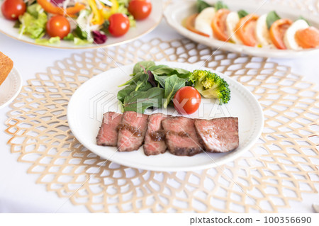 餐桌照片聚會食物 100356690