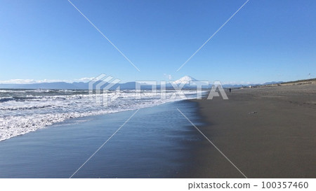 湘南海岸和富士山 100357460