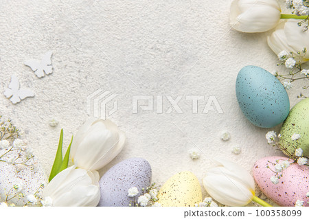 Happy Easter holiday greeting card. 100358099